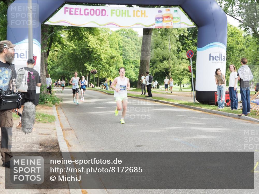 29.06.2025 - hella hamburg halbmarathon MichiJ http://msf.ph/oto/8172685 29.06.2025 10:15:27 Zwischen KM18-KM19 10867, 12067 meine-sportfotos.de