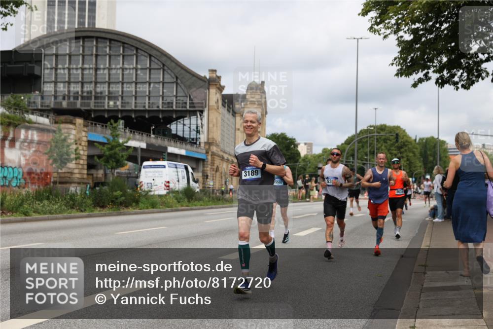 29.06.2025 - hella hamburg halbmarathon Yannick Fuchs http://msf.ph/oto/8172720 29.06.2025 10:25:10 20KM 2689, 3189, 5308, 8190, 8323, 9634, 10173, 10270, 15507, 16713, 17768, 18422 meine-sportfotos.de