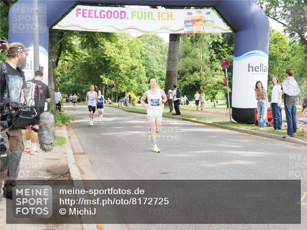 29.06.2025 - hella hamburg halbmarathon MichiJ http://msf.ph/oto/8172725 29.06.2025 10:15:27 Zwischen KM18-KM19 10867, 12067 meine-sportfotos.de