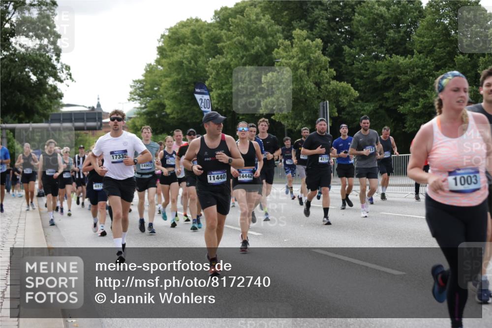 29.06.2025 - hella hamburg halbmarathon Jannik Wohlers http://msf.ph/oto/8172740 29.06.2025 10:21:52 Lombardsbrücke 1003, 1187, 1419, 1598, 2009, 2022, 2063, 2351, 2514, 3050, 3108, 3172, 3458, 3910, 3946, 4113, 4114, 4131, 4366, 4556, 4559, 4829, 4970, 5079, 5838, 6030, 6048, 6049, 6303, 6307, 6347, 6820, 6977, 7794, 8431, 8855, 8884, 8954, 9204, 9516, 9788, 10088, 10241, 10917, 11046, 11440, 12933, 13255, 13820, 14053, 14079, 14314, 14333, 14442, 14901, 14903, 14980, 15114, 15129, 15660, 16154, 16920, 17416, 17556, 17696, 18172, 18661, 19154 meine-sportfotos.de
