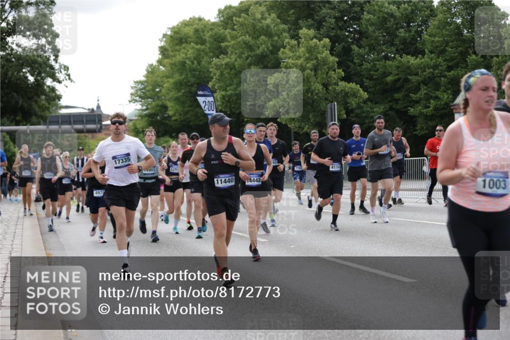 29.06.2025 - hella hamburg halbmarathon Jannik Wohlers http://msf.ph/oto/8172773 29.06.2025 10:21:52 Lombardsbrücke 1003, 1187, 1419, 1598, 2009, 2022, 2063, 2351, 2514, 3050, 3108, 3172, 3458, 3910, 3946, 4113, 4114, 4131, 4366, 4556, 4559, 4829, 4970, 5079, 5838, 6030, 6048, 6049, 6303, 6307, 6347, 6820, 6977, 7794, 8431, 8855, 8884, 8954, 9204, 9516, 9788, 10088, 10241, 10917, 11046, 11440, 12933, 13255, 13820, 14053, 14079, 14314, 14333, 14442, 14901, 14903, 14980, 15114, 15129, 15660, 16154, 16920, 17416, 17556, 17696, 18172, 18661, 19154 meine-sportfotos.de