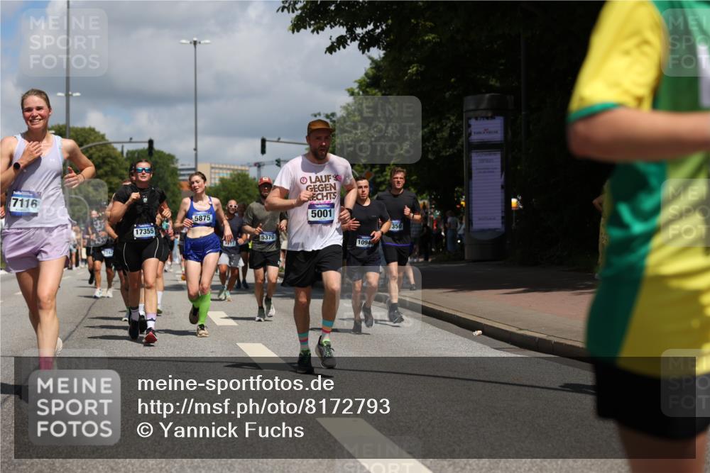 29.06.2025 - hella hamburg halbmarathon Yannick Fuchs http://msf.ph/oto/8172793 29.06.2025 11:38:19 20KM 1008, 1010, 1291, 1578, 2069, 2550, 2552, 2576, 3242, 3293, 4412, 4627, 4700, 4752, 5001, 5370, 5735, 5875, 5901, 6200, 6673, 6917, 6995, 7350, 7777, 7956, 8582, 8615, 9811, 10123, 10322, 10617, 10940, 11421, 11664, 11982, 12010, 12254, 12409, 12444, 13442, 13902, 14130, 14856, 15380, 15536, 15588, 15715, 15732, 15755, 16002, 16545, 17116, 17355, 17936, 18353, 18482, 18888, 18950 meine-sportfotos.de