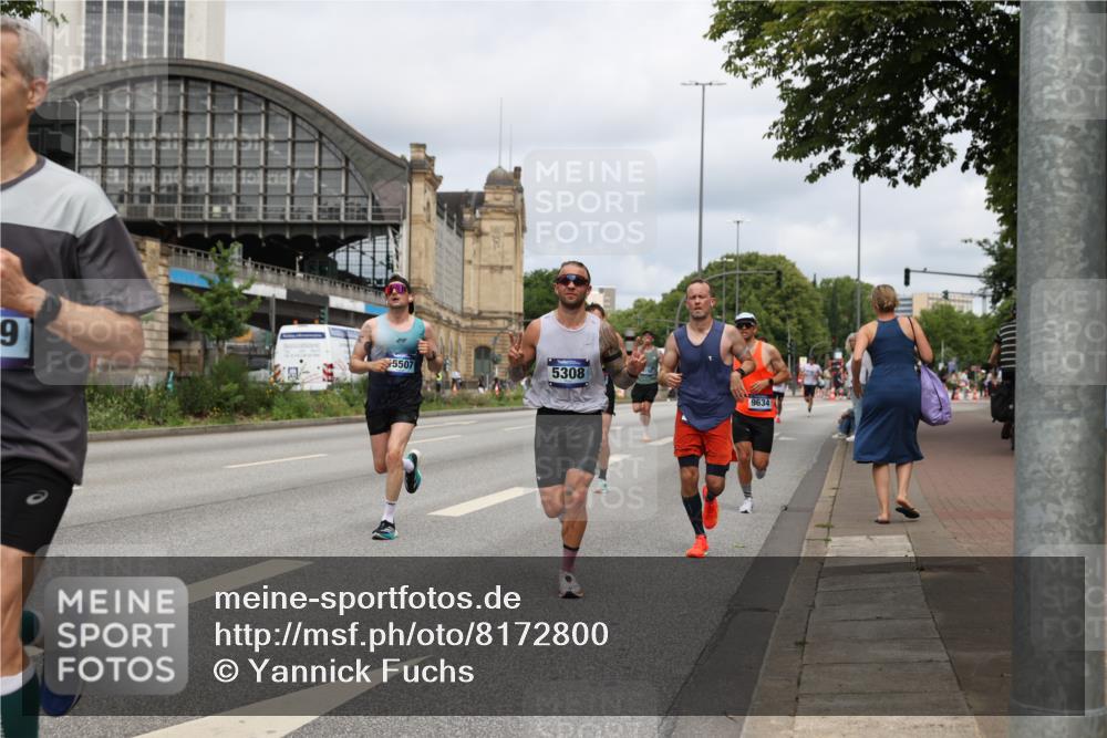 29.06.2025 - hella hamburg halbmarathon Yannick Fuchs http://msf.ph/oto/8172800 29.06.2025 10:25:11 20KM 2689, 3189, 5308, 8190, 8323, 9634, 10173, 10270, 12691, 15253, 15507, 16713, 17768, 18422 meine-sportfotos.de