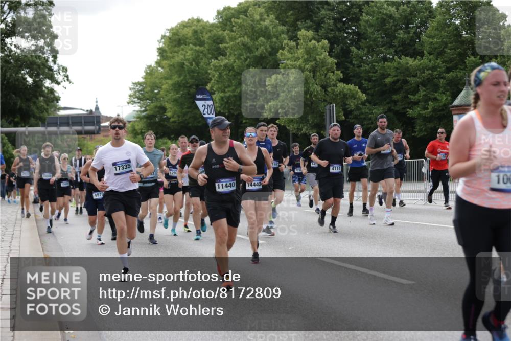 29.06.2025 - hella hamburg halbmarathon Jannik Wohlers http://msf.ph/oto/8172809 29.06.2025 10:21:52 Lombardsbrücke 1003, 1187, 1419, 1598, 2009, 2022, 2063, 2351, 2514, 3050, 3108, 3172, 3458, 3910, 3946, 4113, 4114, 4131, 4366, 4556, 4559, 4829, 4970, 5079, 5838, 6030, 6048, 6049, 6303, 6307, 6347, 6820, 6977, 7794, 8431, 8855, 8884, 8954, 9204, 9516, 9788, 10088, 10241, 10917, 11046, 11440, 12933, 13255, 13820, 14053, 14079, 14314, 14333, 14442, 14901, 14903, 14980, 15114, 15129, 15660, 16154, 16920, 17416, 17556, 17696, 18172, 18661, 19154 meine-sportfotos.de