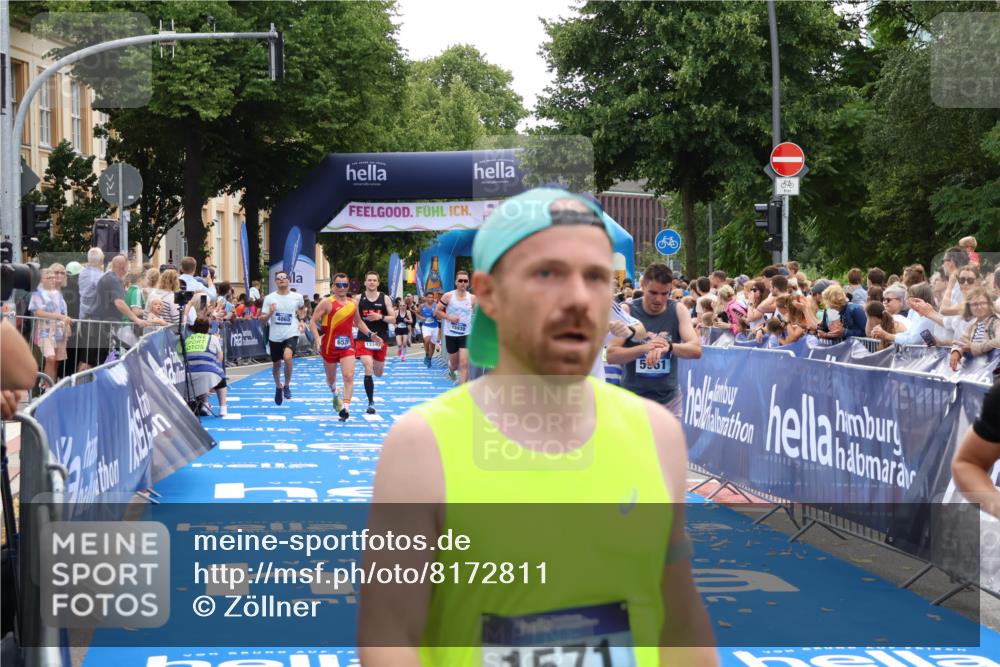 29.06.2025 - hella hamburg halbmarathon Zöllner http://msf.ph/oto/8172811 29.06.2025 10:36:50 Ziel 4865, 5961, 6529, 7310, 13343, 14622, 15621, 15939 meine-sportfotos.de