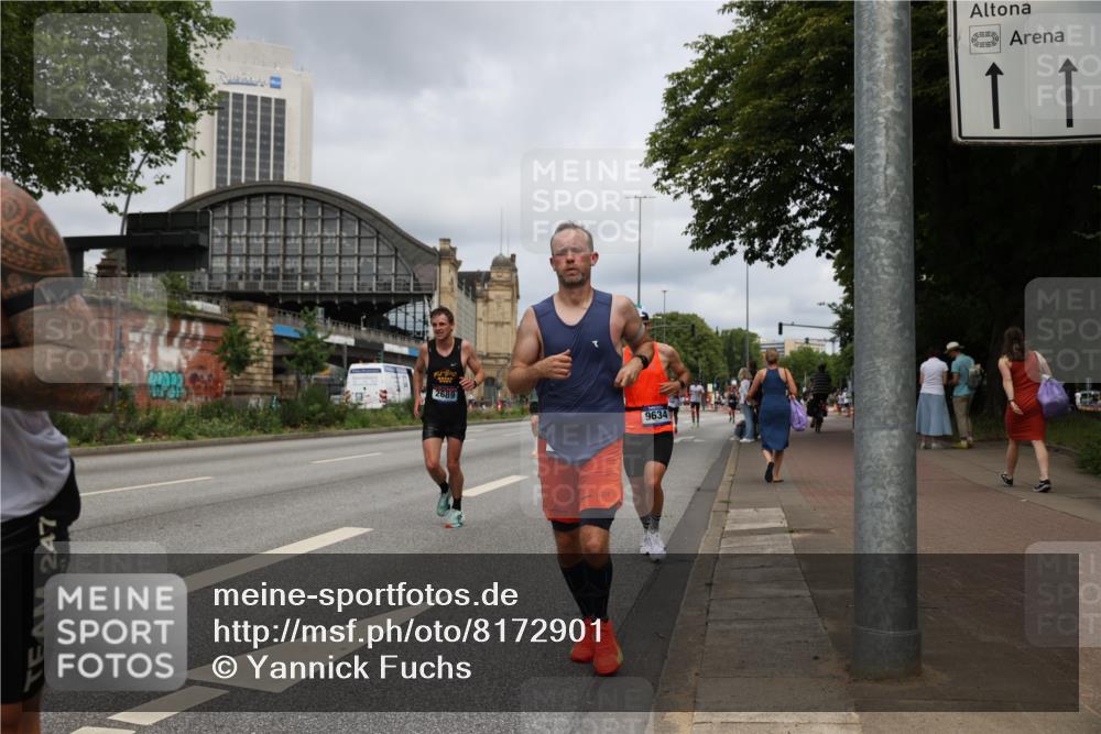 29.06.2025 - hella hamburg halbmarathon Yannick Fuchs http://msf.ph/oto/8172901 29.06.2025 10:25:13 20KM 2689, 3189, 5308, 8190, 8323, 9634, 10173, 10270, 12049, 12691, 15253, 15507, 16713, 17768 meine-sportfotos.de
