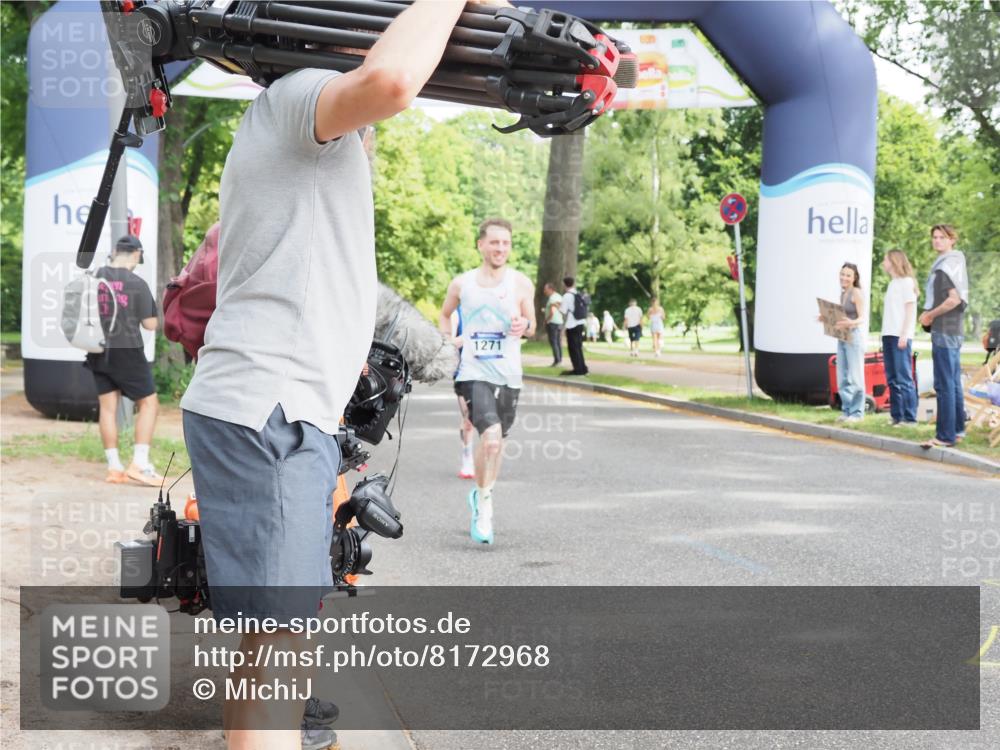 29.06.2025 - hella hamburg halbmarathon MichiJ http://msf.ph/oto/8172968 29.06.2025 10:15:30 Zwischen KM18-KM19 1271, 10867, 11994, 12067 meine-sportfotos.de