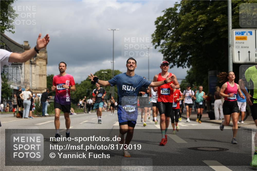 29.06.2025 - hella hamburg halbmarathon Yannick Fuchs http://msf.ph/oto/8173019 29.06.2025 10:41:26 20KM 1012, 1070, 1460, 1592, 1689, 1942, 2274, 2623, 3304, 4093, 5129, 5472, 5532, 5650, 5889, 6203, 6630, 7480, 7908, 8564, 8852, 9051, 9305, 10122, 10423, 11021, 11077, 11518, 12706, 12724, 13223, 13303, 14415, 14482, 14594, 15451, 15714, 15825, 15923, 15973, 16089, 16175, 16819, 17229, 17718, 17743, 17846, 18297, 18356, 19127 meine-sportfotos.de