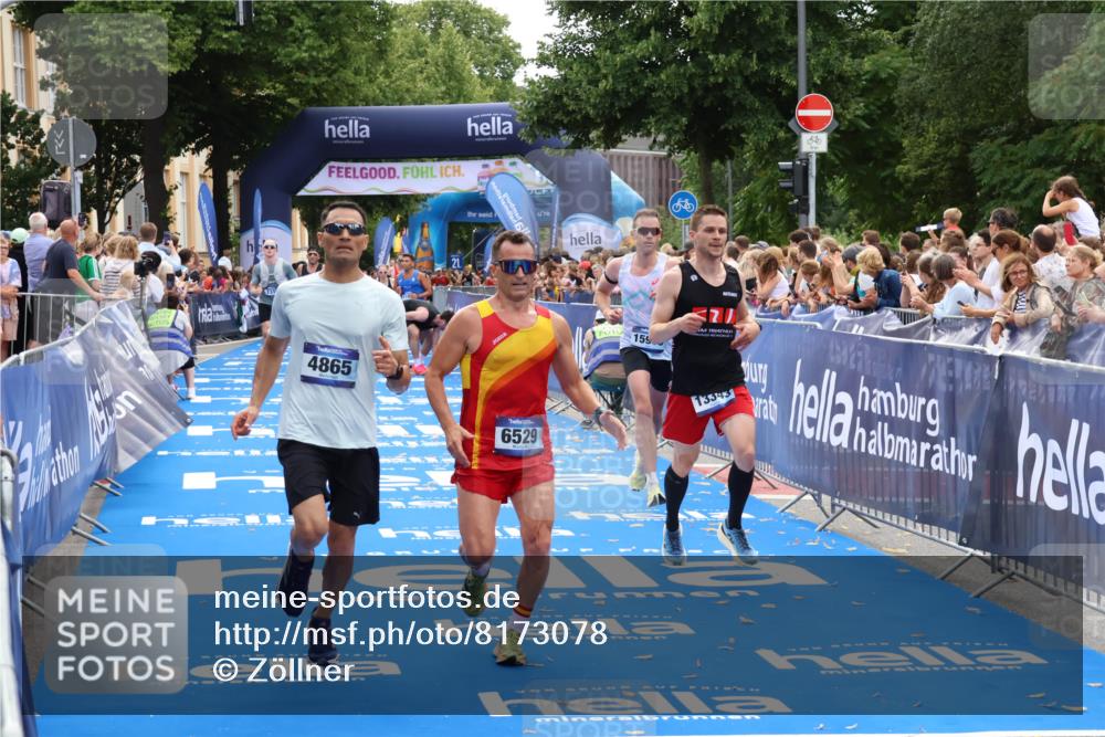 29.06.2025 - hella hamburg halbmarathon Zöllner http://msf.ph/oto/8173078 29.06.2025 10:36:54 Ziel 3959, 4865, 5307, 6529, 7310, 13141, 13343, 15939, 18384 meine-sportfotos.de
