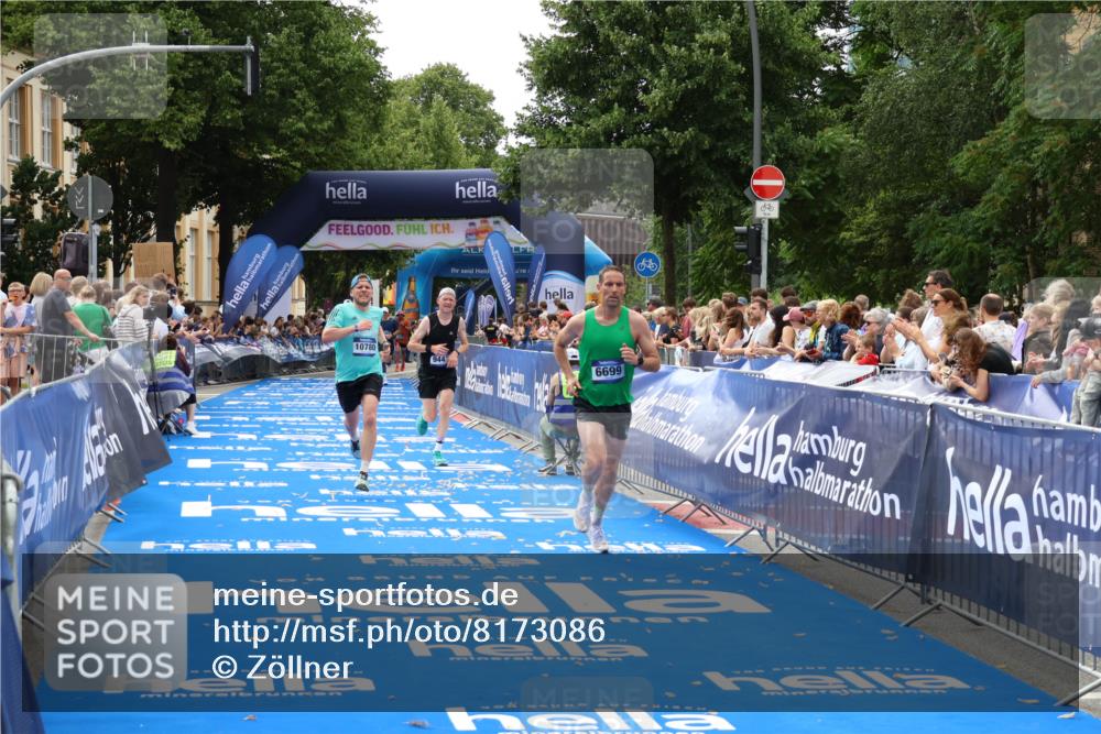 29.06.2025 - hella hamburg halbmarathon Zöllner http://msf.ph/oto/8173086 29.06.2025 10:23:53 Ziel 6699, 7963, 9447, 10780, 12360 meine-sportfotos.de