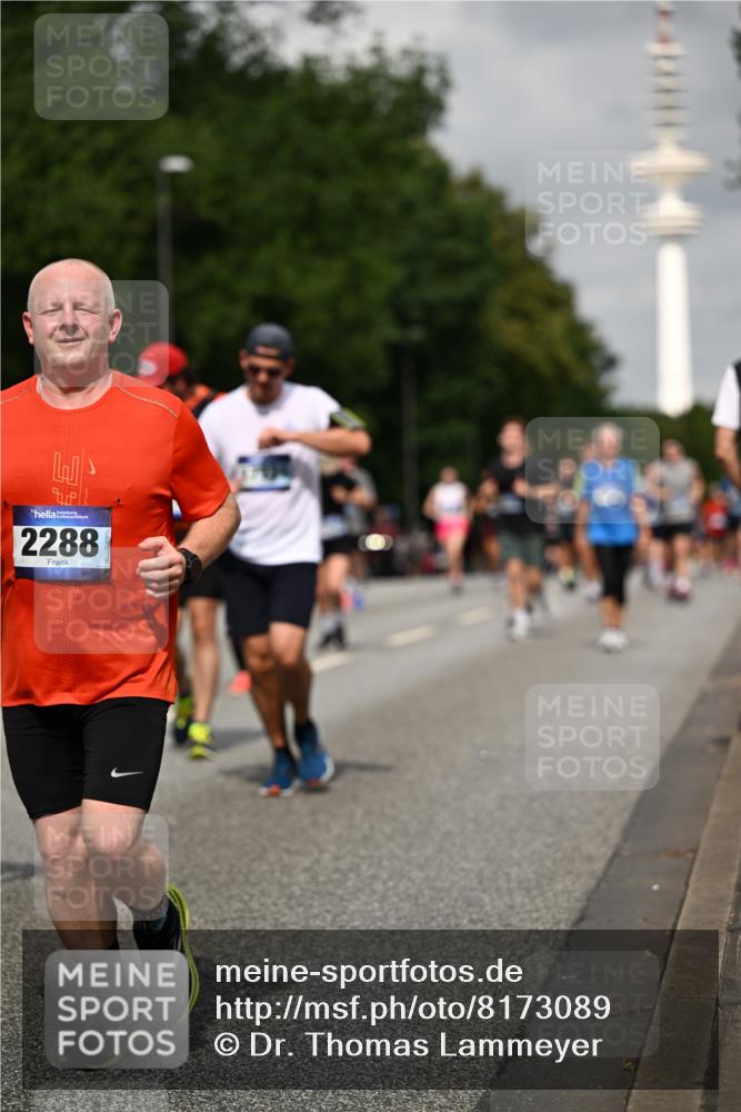 29.06.2025 - hella hamburg halbmarathon Dr. Thomas Lammeyer http://msf.ph/oto/8173089 29.06.2025 10:09:55 Kennedybrücke 1229, 1842, 2288, 3461, 4782, 4868, 5073, 5762, 7138, 7302, 8049, 8727, 8894, 8909, 9339, 9361, 9477, 9736, 9737, 9738, 9917, 10343, 10791, 10998 meine-sportfotos.de