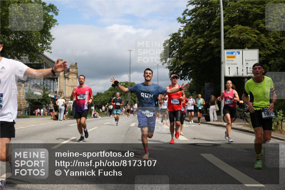 29.06.2025 - hella hamburg halbmarathon Yannick Fuchs http://msf.ph/oto/8173107 29.06.2025 10:41:26 20KM 1012, 1070, 1460, 1592, 1689, 1942, 2274, 2623, 3304, 4093, 5129, 5472, 5532, 5650, 5889, 6203, 6630, 7480, 7908, 8564, 8852, 9051, 9305, 10122, 10423, 11021, 11077, 11518, 12706, 12724, 13223, 13303, 14415, 14482, 14594, 15451, 15714, 15825, 15923, 15973, 16089, 16175, 16819, 17229, 17718, 17743, 17846, 18297, 18356, 19127 meine-sportfotos.de