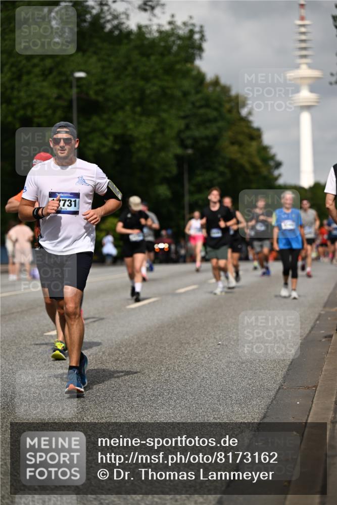 29.06.2025 - hella hamburg halbmarathon Dr. Thomas Lammeyer http://msf.ph/oto/8173162 29.06.2025 10:09:56 Kennedybrücke 1229, 1842, 2288, 3461, 4782, 4868, 5762, 7138, 7302, 8049, 8727, 8894, 8909, 9339, 9477, 9736, 9737, 9738, 9917, 10343, 10791, 10998 meine-sportfotos.de