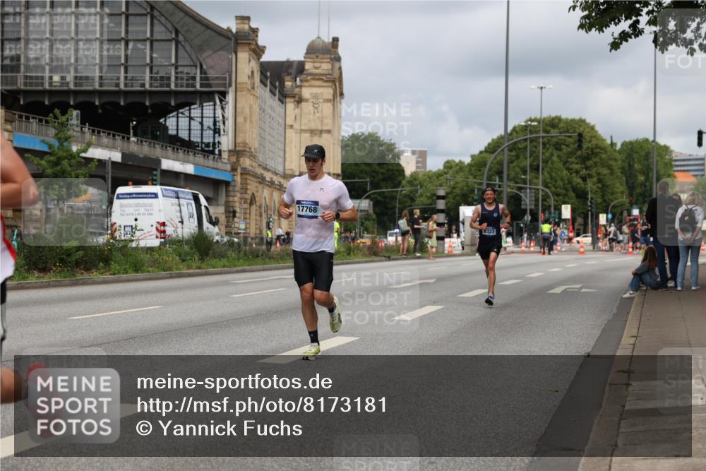 29.06.2025 - hella hamburg halbmarathon Yannick Fuchs http://msf.ph/oto/8173181 29.06.2025 10:25:20 20KM 2689, 3189, 5308, 8190, 8318, 8323, 9634, 10173, 10270, 12049, 12691, 15253, 15507, 16713, 17768 meine-sportfotos.de