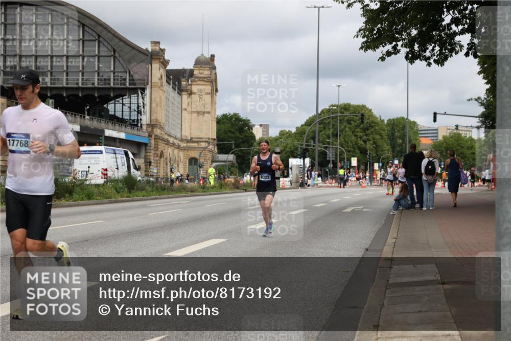 29.06.2025 - hella hamburg halbmarathon Yannick Fuchs http://msf.ph/oto/8173192 29.06.2025 10:25:21 20KM 2689, 5308, 8190, 8318, 8323, 9634, 10173, 10270, 12049, 12691, 15253, 15507, 16713, 17768 meine-sportfotos.de