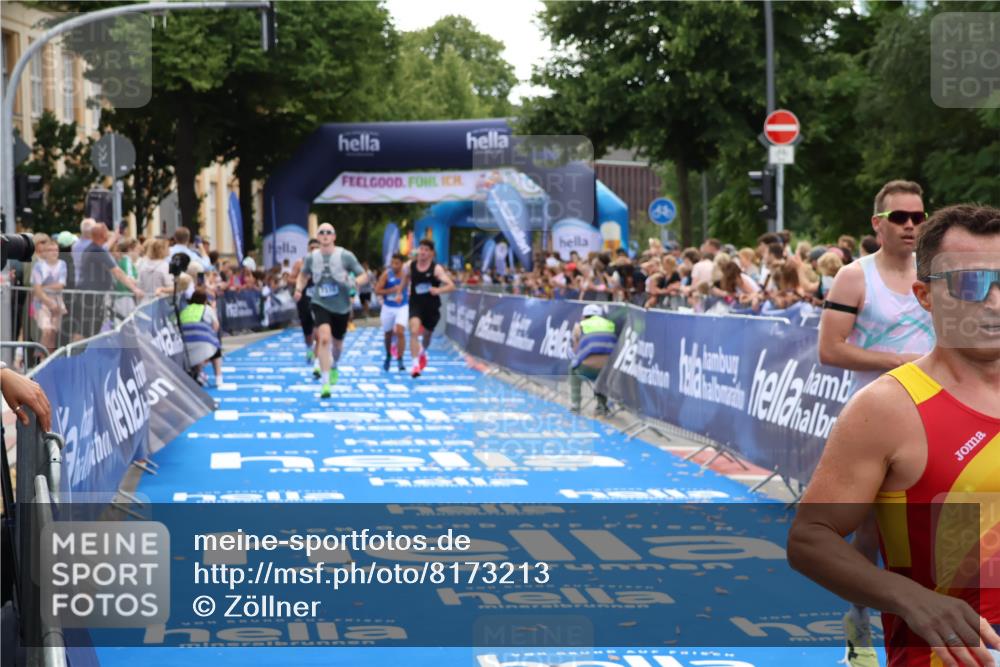 29.06.2025 - hella hamburg halbmarathon Zöllner http://msf.ph/oto/8173213 29.06.2025 10:36:56 Ziel 3959, 5307, 7310, 11620, 13141, 14691, 15939, 18384 meine-sportfotos.de