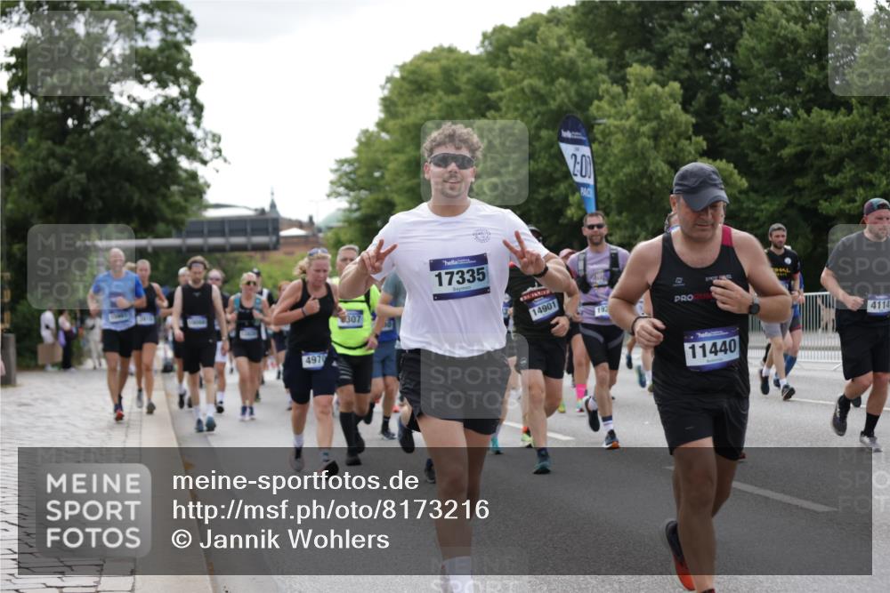 29.06.2025 - hella hamburg halbmarathon Jannik Wohlers http://msf.ph/oto/8173216 29.06.2025 10:21:53 Lombardsbrücke 1003, 1187, 1419, 1598, 2009, 2022, 2063, 2351, 2514, 3050, 3108, 3172, 3458, 3910, 3946, 4113, 4114, 4131, 4366, 4556, 4559, 4829, 4970, 5079, 5838, 6030, 6048, 6049, 6303, 6307, 6347, 6820, 6977, 7794, 8511, 8855, 8884, 8954, 9204, 9516, 10088, 10241, 10917, 11046, 11440, 12933, 13255, 13820, 14053, 14079, 14240, 14314, 14333, 14442, 14901, 14903, 14980, 15114, 15129, 15660, 16154, 16920, 17556, 17696, 18172, 18661, 19154 meine-sportfotos.de
