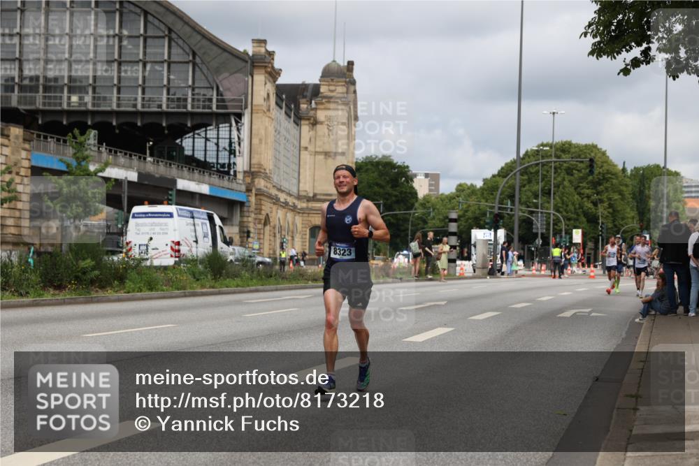 29.06.2025 - hella hamburg halbmarathon Yannick Fuchs http://msf.ph/oto/8173218 29.06.2025 10:25:22 20KM 2689, 5308, 8190, 8318, 8323, 9634, 10173, 10270, 12049, 12691, 15253, 15507, 16713, 17768 meine-sportfotos.de