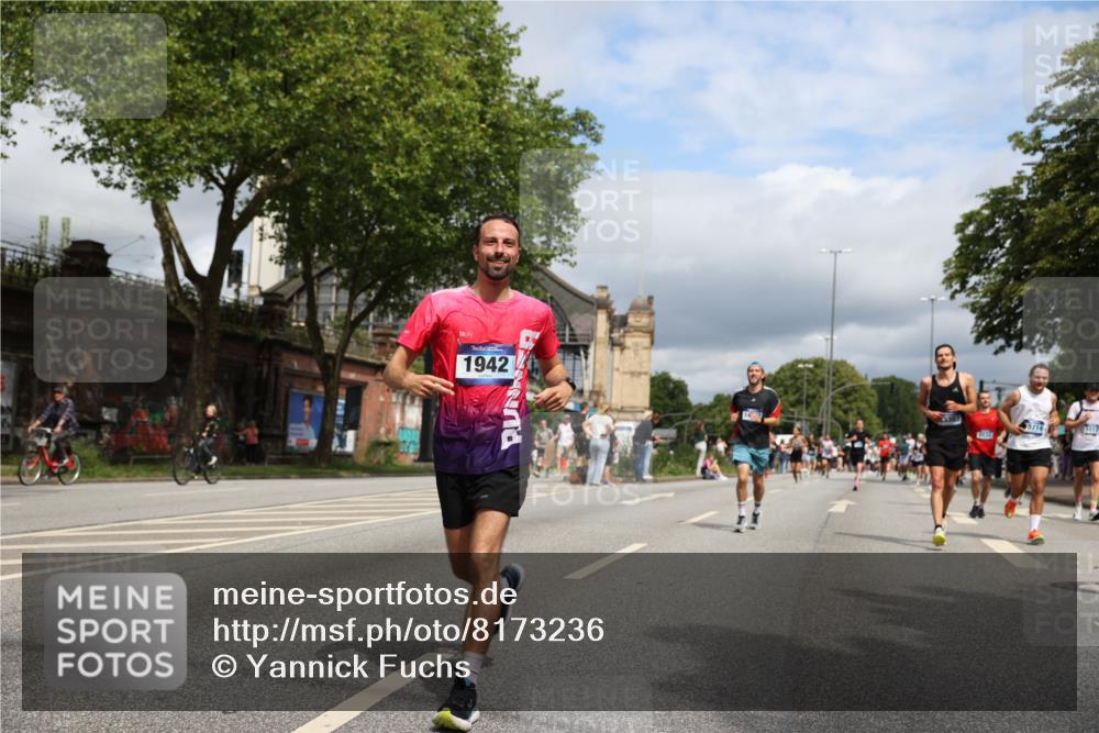 29.06.2025 - hella hamburg halbmarathon Yannick Fuchs http://msf.ph/oto/8173236 29.06.2025 10:41:28 20KM 1012, 1070, 1460, 1592, 1689, 1942, 2274, 3304, 4093, 5129, 5472, 5532, 5650, 5889, 6203, 6630, 6716, 7480, 7908, 8564, 8693, 8852, 9051, 9305, 10122, 10423, 11021, 11518, 12706, 12724, 13223, 13303, 14482, 14594, 15451, 15714, 15825, 15923, 15973, 16089, 16175, 16819, 17229, 17718, 17743, 17846, 18297, 18356, 19127 meine-sportfotos.de