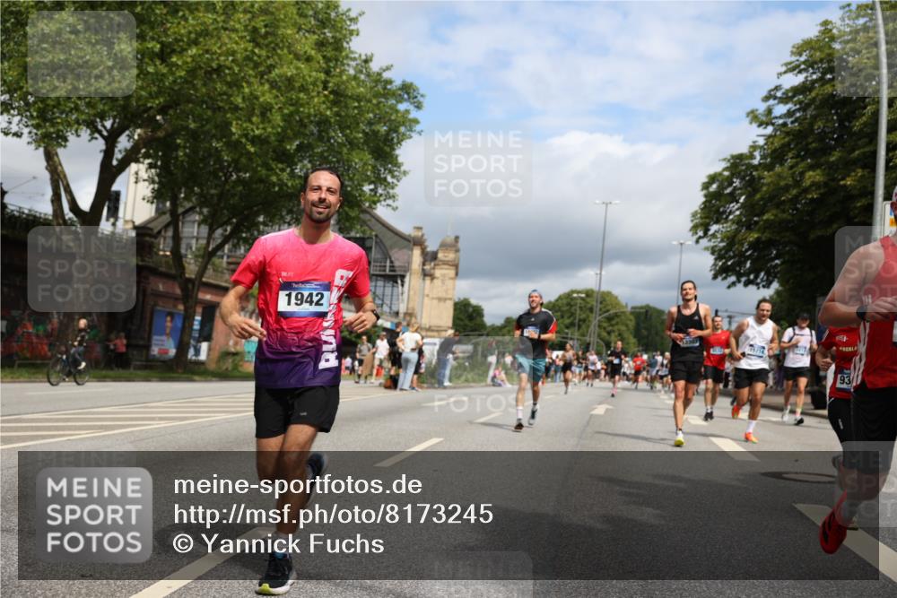29.06.2025 - hella hamburg halbmarathon Yannick Fuchs http://msf.ph/oto/8173245 29.06.2025 10:41:28 20KM 1012, 1070, 1460, 1592, 1689, 1942, 2274, 3304, 4093, 5129, 5472, 5532, 5650, 5889, 6203, 6630, 6716, 7480, 7908, 8564, 8693, 8852, 9051, 9305, 10122, 10423, 11021, 11518, 12706, 12724, 13223, 13303, 14482, 14594, 15451, 15714, 15825, 15923, 15973, 16089, 16175, 16819, 17229, 17718, 17743, 17846, 18297, 18356, 19127 meine-sportfotos.de