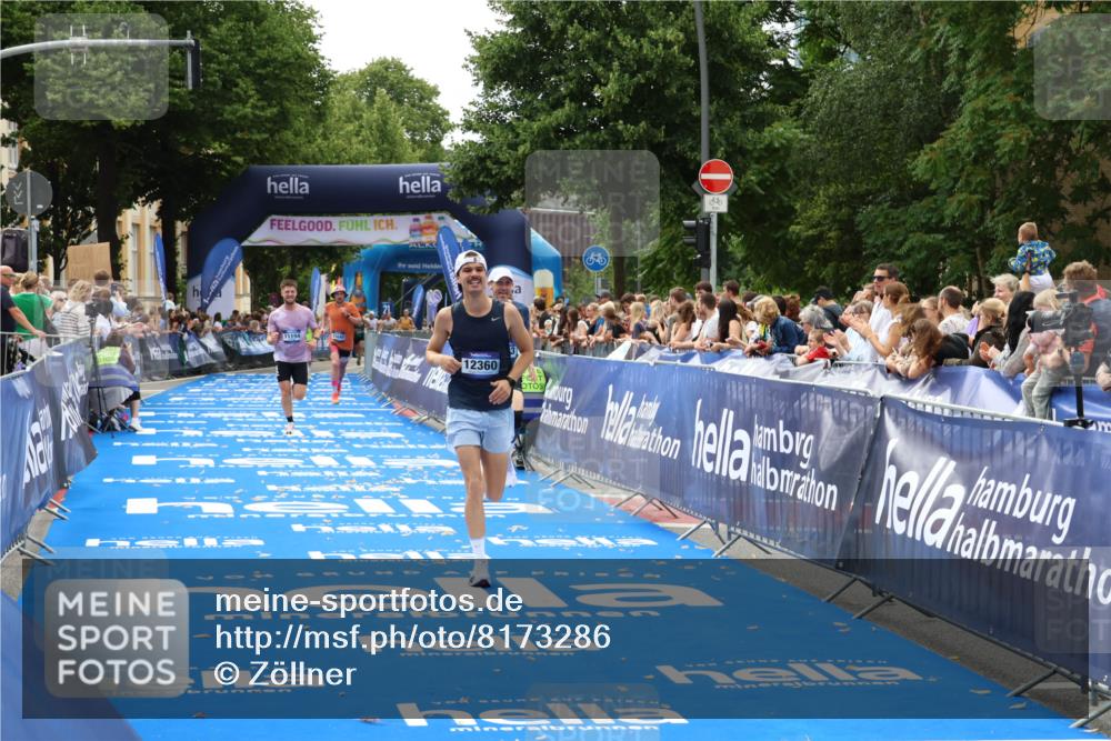 29.06.2025 - hella hamburg halbmarathon Zöllner http://msf.ph/oto/8173286 29.06.2025 10:23:59 Ziel 7963, 11194, 12360, 13440 meine-sportfotos.de