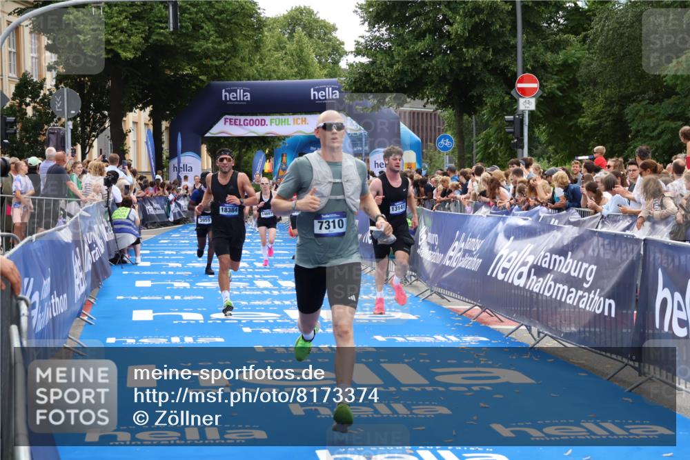 29.06.2025 - hella hamburg halbmarathon Zöllner http://msf.ph/oto/8173374 29.06.2025 10:36:58 Ziel 3959, 5307, 7310, 11620, 13141, 14691, 18384 meine-sportfotos.de