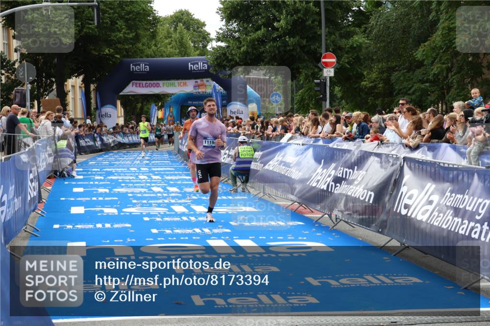 29.06.2025 - hella hamburg halbmarathon Zöllner http://msf.ph/oto/8173394 29.06.2025 10:24:02 Ziel 11194, 13440, 14753 meine-sportfotos.de
