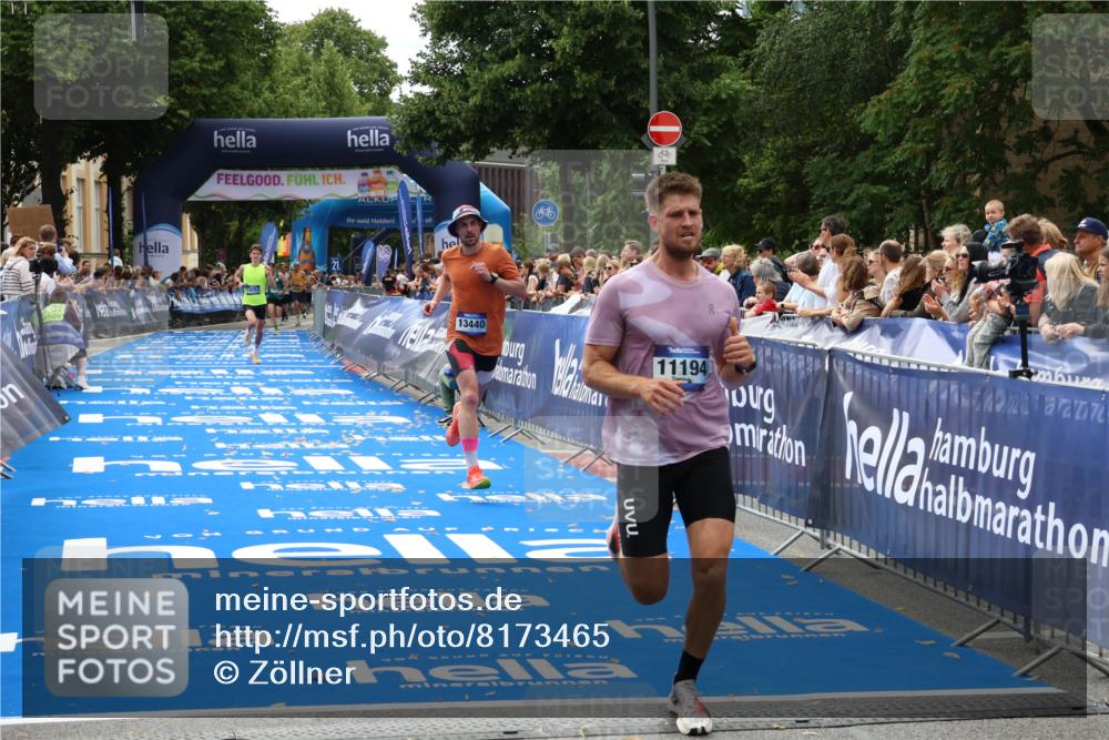 29.06.2025 - hella hamburg halbmarathon Zöllner http://msf.ph/oto/8173465 29.06.2025 10:24:03 Ziel 11194, 13440, 14753 meine-sportfotos.de