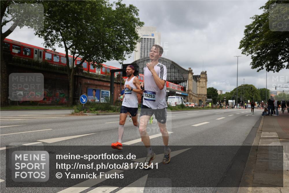 29.06.2025 - hella hamburg halbmarathon Yannick Fuchs http://msf.ph/oto/8173541 29.06.2025 10:25:32 20KM 2851, 3379, 3845, 7055, 7481, 8318, 8323, 9381, 12049, 12691, 15253, 17322, 18235, 18871 meine-sportfotos.de