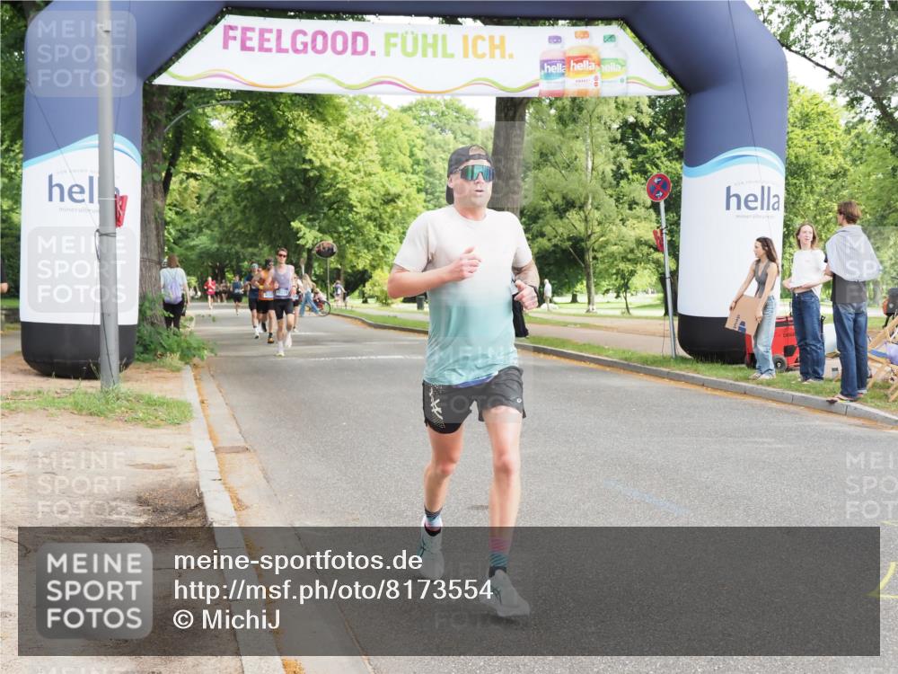 29.06.2025 - hella hamburg halbmarathon MichiJ http://msf.ph/oto/8173554 29.06.2025 10:15:38 Zwischen KM18-KM19 1271, 17003 meine-sportfotos.de