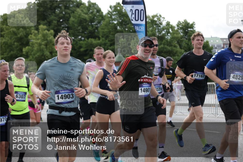 29.06.2025 - hella hamburg halbmarathon Jannik Wohlers http://msf.ph/oto/8173561 29.06.2025 10:21:56 Lombardsbrücke 1187, 1419, 1598, 2009, 2022, 2063, 2351, 2514, 3050, 3108, 3172, 3457, 3458, 3910, 3946, 4113, 4114, 4131, 4366, 4556, 4559, 4829, 4970, 5079, 5838, 6030, 6048, 6049, 6303, 6307, 6347, 6820, 6977, 7097, 7794, 8511, 8855, 8884, 8954, 9204, 9516, 10088, 10241, 10432, 10663, 10917, 10961, 11046, 11440, 12933, 13248, 13255, 13369, 13460, 13820, 14079, 14240, 14314, 14333, 14334, 14442, 14901, 14903, 14980, 15114, 15129, 15660, 17556, 19154 meine-sportfotos.de