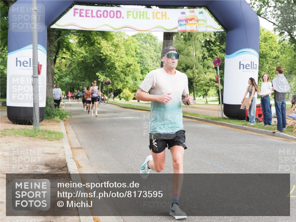 29.06.2025 - hella hamburg halbmarathon MichiJ http://msf.ph/oto/8173595 29.06.2025 10:15:38 Zwischen KM18-KM19 1271, 17003 meine-sportfotos.de