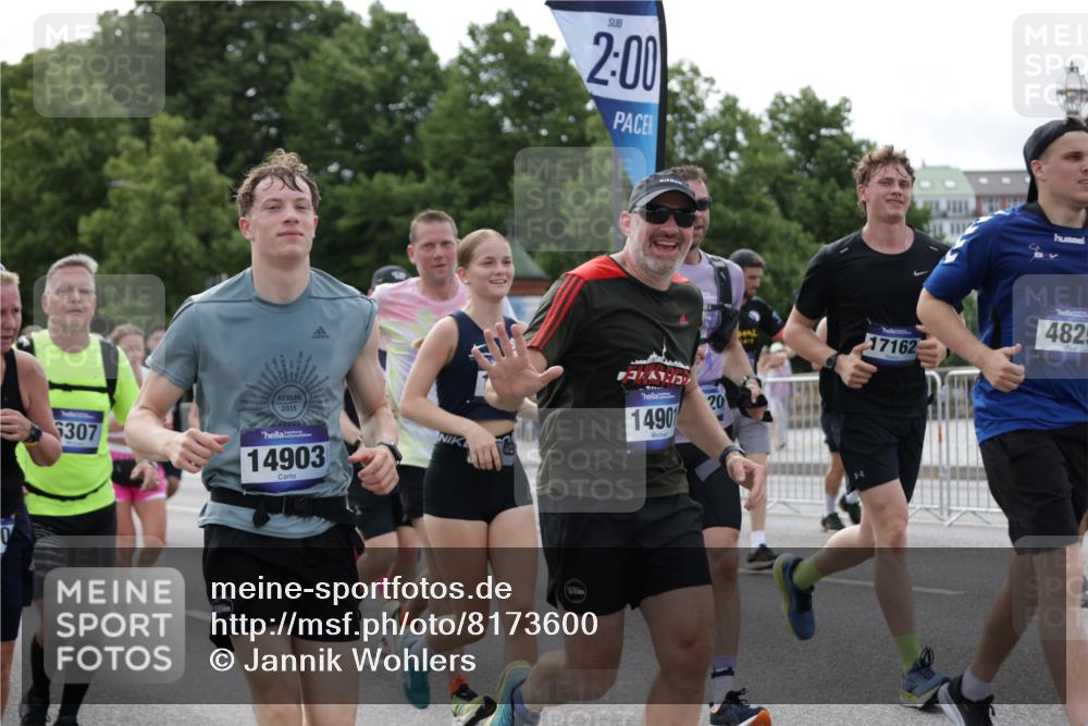 29.06.2025 - hella hamburg halbmarathon Jannik Wohlers http://msf.ph/oto/8173600 29.06.2025 10:21:56 Lombardsbrücke 1187, 1419, 1598, 2009, 2022, 2063, 2351, 2514, 3050, 3108, 3172, 3457, 3458, 3910, 3946, 4113, 4114, 4131, 4366, 4556, 4559, 4829, 4970, 5079, 5838, 6030, 6048, 6049, 6303, 6307, 6347, 6820, 6977, 7097, 7794, 8511, 8855, 8884, 8954, 9204, 9516, 10088, 10241, 10432, 10663, 10917, 10961, 11046, 11440, 12933, 13248, 13255, 13369, 13460, 13820, 14079, 14240, 14314, 14333, 14334, 14442, 14901, 14903, 14980, 15114, 15129, 15660, 17556, 19154 meine-sportfotos.de