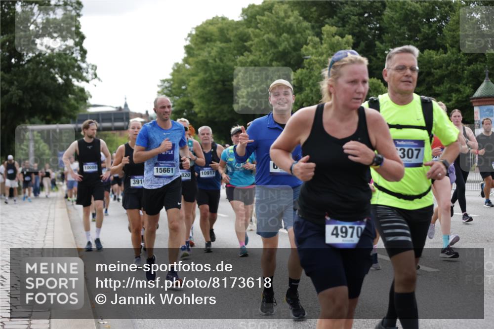29.06.2025 - hella hamburg halbmarathon Jannik Wohlers http://msf.ph/oto/8173618 29.06.2025 10:21:57 Lombardsbrücke 1187, 1419, 1598, 2009, 2022, 2063, 2351, 2514, 3108, 3457, 3511, 3910, 3946, 4113, 4114, 4131, 4366, 4556, 4559, 4829, 4969, 4970, 5079, 5838, 6030, 6048, 6049, 6303, 6307, 6347, 6820, 6826, 6977, 7097, 7794, 8511, 8855, 8884, 8954, 9204, 9516, 10088, 10241, 10432, 10663, 10917, 10961, 11046, 11440, 12933, 13248, 13255, 13369, 13460, 13820, 14079, 14240, 14314, 14333, 14334, 14442, 14901, 14903, 14980, 15114, 15129, 17556, 19154 meine-sportfotos.de
