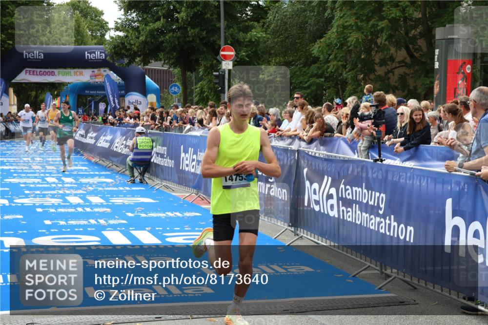 29.06.2025 - hella hamburg halbmarathon Zöllner http://msf.ph/oto/8173640 29.06.2025 10:24:09 Ziel 9269, 10234, 14753, 17614, 19041 meine-sportfotos.de