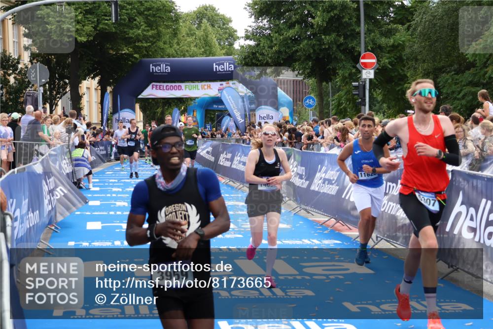29.06.2025 - hella hamburg halbmarathon Zöllner http://msf.ph/oto/8173665 29.06.2025 10:37:02 Ziel 1385, 1411, 3959, 5307, 5315, 6123, 11620, 14691, 15261, 17024, 17125 meine-sportfotos.de