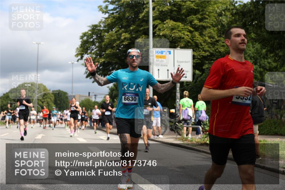29.06.2025 - hella hamburg halbmarathon Yannick Fuchs http://msf.ph/oto/8173746 29.06.2025 10:41:32 20KM 51, 1012, 1070, 1460, 1592, 1942, 2274, 2864, 3304, 4093, 5129, 5532, 5650, 5889, 6168, 6203, 6630, 6716, 7480, 7908, 7962, 8564, 8693, 8852, 9051, 9305, 10122, 10423, 11021, 11518, 12706, 12724, 13223, 13303, 14482, 14594, 15350, 15451, 15714, 15825, 15923, 15973, 16089, 16175, 16819, 17172, 17229, 17718, 17743, 17846, 18297, 18356, 19127 meine-sportfotos.de