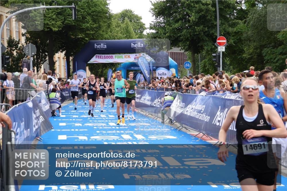 29.06.2025 - hella hamburg halbmarathon Zöllner http://msf.ph/oto/8173791 29.06.2025 10:37:04 Ziel 1385, 1411, 5315, 6123, 6458, 10738, 11120, 11620, 14691, 15261, 15410, 16992, 17024, 17125 meine-sportfotos.de