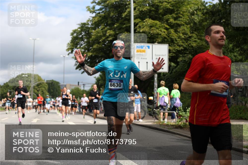 29.06.2025 - hella hamburg halbmarathon Yannick Fuchs http://msf.ph/oto/8173795 29.06.2025 10:41:32 20KM 51, 1012, 1070, 1460, 1592, 1942, 2274, 2864, 3304, 4093, 5129, 5532, 5650, 5889, 6168, 6203, 6630, 6716, 7480, 7908, 7962, 8564, 8693, 8852, 9051, 9305, 10122, 10423, 11021, 11518, 12706, 12724, 13223, 13303, 14482, 14594, 15350, 15451, 15714, 15825, 15923, 15973, 16089, 16175, 16819, 17172, 17229, 17718, 17743, 17846, 18297, 18356, 19127 meine-sportfotos.de