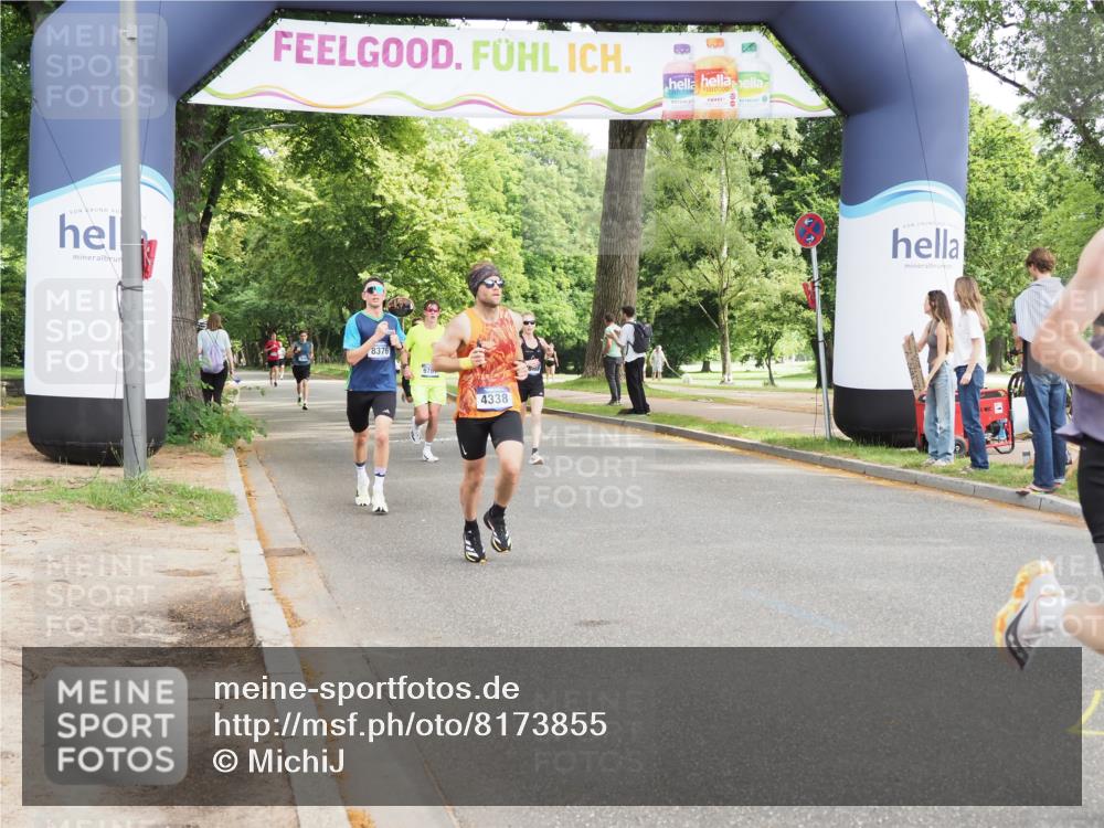 29.06.2025 - hella hamburg halbmarathon MichiJ http://msf.ph/oto/8173855 29.06.2025 10:15:42 Zwischen KM18-KM19 4338, 8376, 9767, 11228, 17003 meine-sportfotos.de