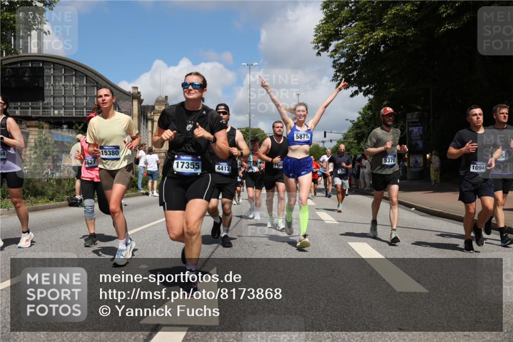 29.06.2025 - hella hamburg halbmarathon Yannick Fuchs http://msf.ph/oto/8173868 29.06.2025 11:38:22 20KM 1008, 1010, 1291, 1578, 2069, 2113, 2552, 2576, 3242, 3293, 4412, 4627, 4700, 4752, 5001, 5240, 5355, 5370, 5735, 5875, 5901, 6200, 6259, 6673, 6917, 6995, 7350, 7566, 7777, 7844, 7956, 8582, 8615, 9811, 10123, 10322, 10617, 10940, 11421, 11664, 11801, 11831, 11982, 12010, 12254, 12409, 12444, 12969, 13442, 13902, 14130, 14163, 14856, 15380, 15588, 15715, 15732, 15755, 16002, 16545, 17116, 17355, 17936, 17943, 18353, 18482, 18888, 18950 meine-sportfotos.de
