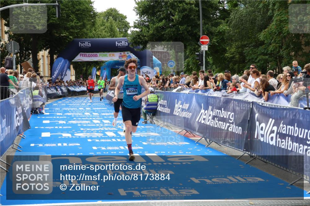 29.06.2025 - hella hamburg halbmarathon Zöllner http://msf.ph/oto/8173884 29.06.2025 10:24:17 Ziel 5612, 6816, 7331, 18569 meine-sportfotos.de