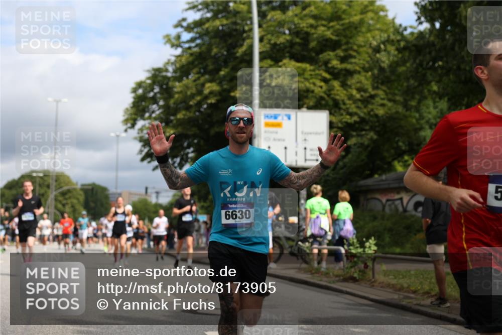 29.06.2025 - hella hamburg halbmarathon Yannick Fuchs http://msf.ph/oto/8173905 29.06.2025 10:41:33 20KM 51, 1012, 1070, 1460, 1592, 1942, 2274, 2864, 3304, 4093, 4377, 5129, 5532, 5650, 5889, 6168, 6203, 6630, 6716, 7480, 7908, 7962, 8564, 8693, 8852, 9051, 9305, 10122, 10423, 11021, 11518, 12706, 12724, 13223, 13303, 14482, 14594, 15350, 15451, 15714, 15825, 15923, 15973, 16089, 16175, 16819, 17172, 17229, 17743, 17846, 18297, 18356, 19127 meine-sportfotos.de