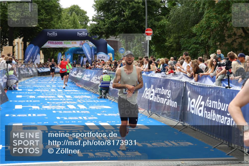 29.06.2025 - hella hamburg halbmarathon Zöllner http://msf.ph/oto/8173931 29.06.2025 10:24:19 Ziel 5612, 6816, 7331, 18569, 18695 meine-sportfotos.de