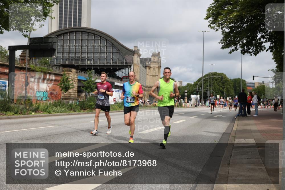 29.06.2025 - hella hamburg halbmarathon Yannick Fuchs http://msf.ph/oto/8173968 29.06.2025 10:25:53 20KM 2460, 2851, 3379, 3845, 5826, 7055, 7481, 7880, 9381, 9508, 10017, 11413, 11857, 13754, 16508, 17322, 18177, 18235, 18871 meine-sportfotos.de