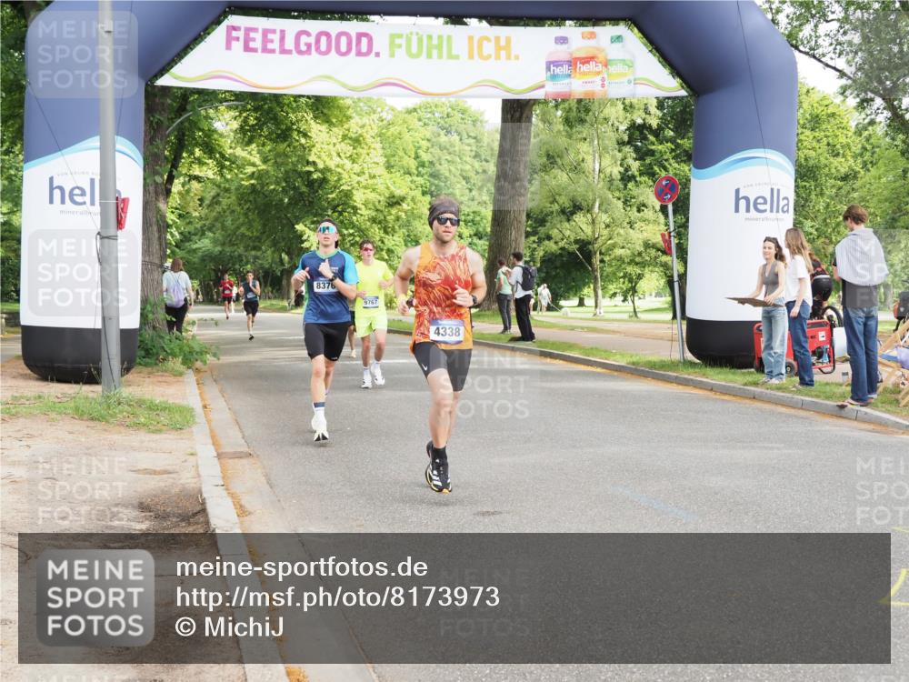29.06.2025 - hella hamburg halbmarathon MichiJ http://msf.ph/oto/8173973 29.06.2025 10:15:43 Zwischen KM18-KM19 4338, 8376, 9767, 10468, 11228, 17003 meine-sportfotos.de