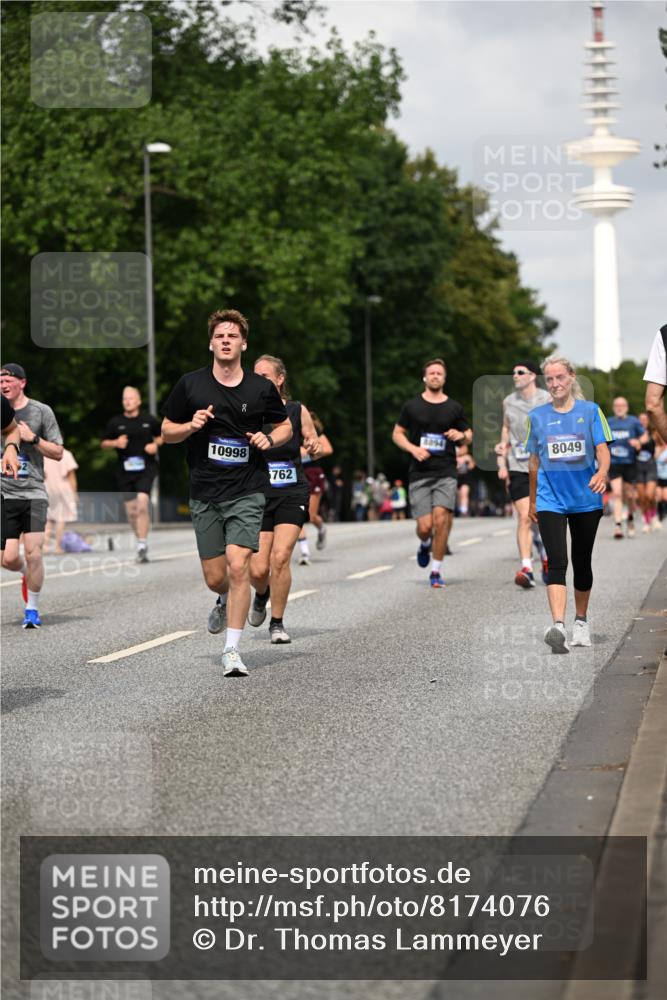 29.06.2025 - hella hamburg halbmarathon Dr. Thomas Lammeyer http://msf.ph/oto/8174076 29.06.2025 10:10:00 Kennedybrücke 1229, 1842, 2288, 3062, 3461, 4169, 4868, 5762, 7138, 7302, 8049, 8894, 8909, 9339, 9477, 9736, 9737, 9738, 9917, 10343, 10791, 10998 meine-sportfotos.de