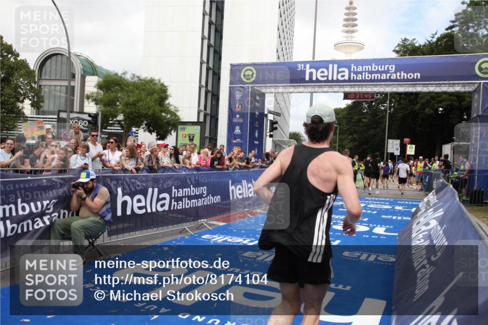 29.06.2025 - hella hamburg halbmarathon Michael Strokosch http://msf.ph/oto/8174104 29.06.2025 10:37:44 Ziel 1505, 10922, 11106, 13595, 14934, 18193, 18216 meine-sportfotos.de
