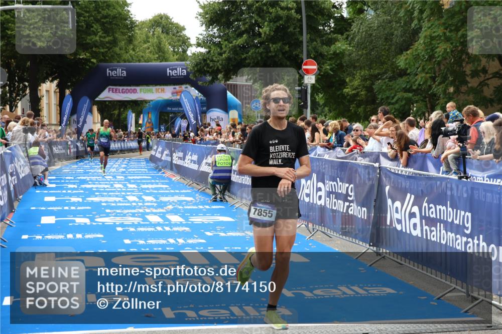 29.06.2025 - hella hamburg halbmarathon Zöllner http://msf.ph/oto/8174150 29.06.2025 10:24:37 Ziel 7855, 14506 meine-sportfotos.de