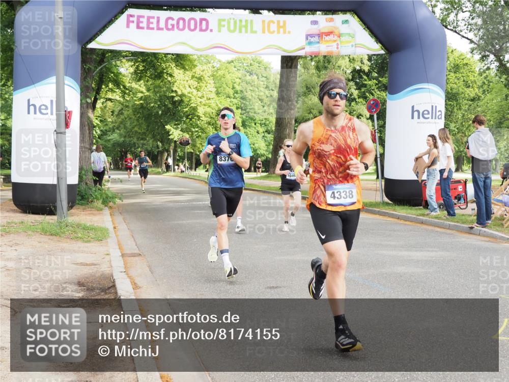 29.06.2025 - hella hamburg halbmarathon MichiJ http://msf.ph/oto/8174155 29.06.2025 10:15:43 Zwischen KM18-KM19 4338, 8376, 9767, 10468, 11228, 17003 meine-sportfotos.de